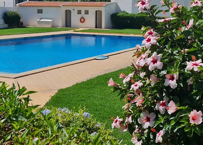 Praia Eulalia With Pool And 5 Minutes From The Beach